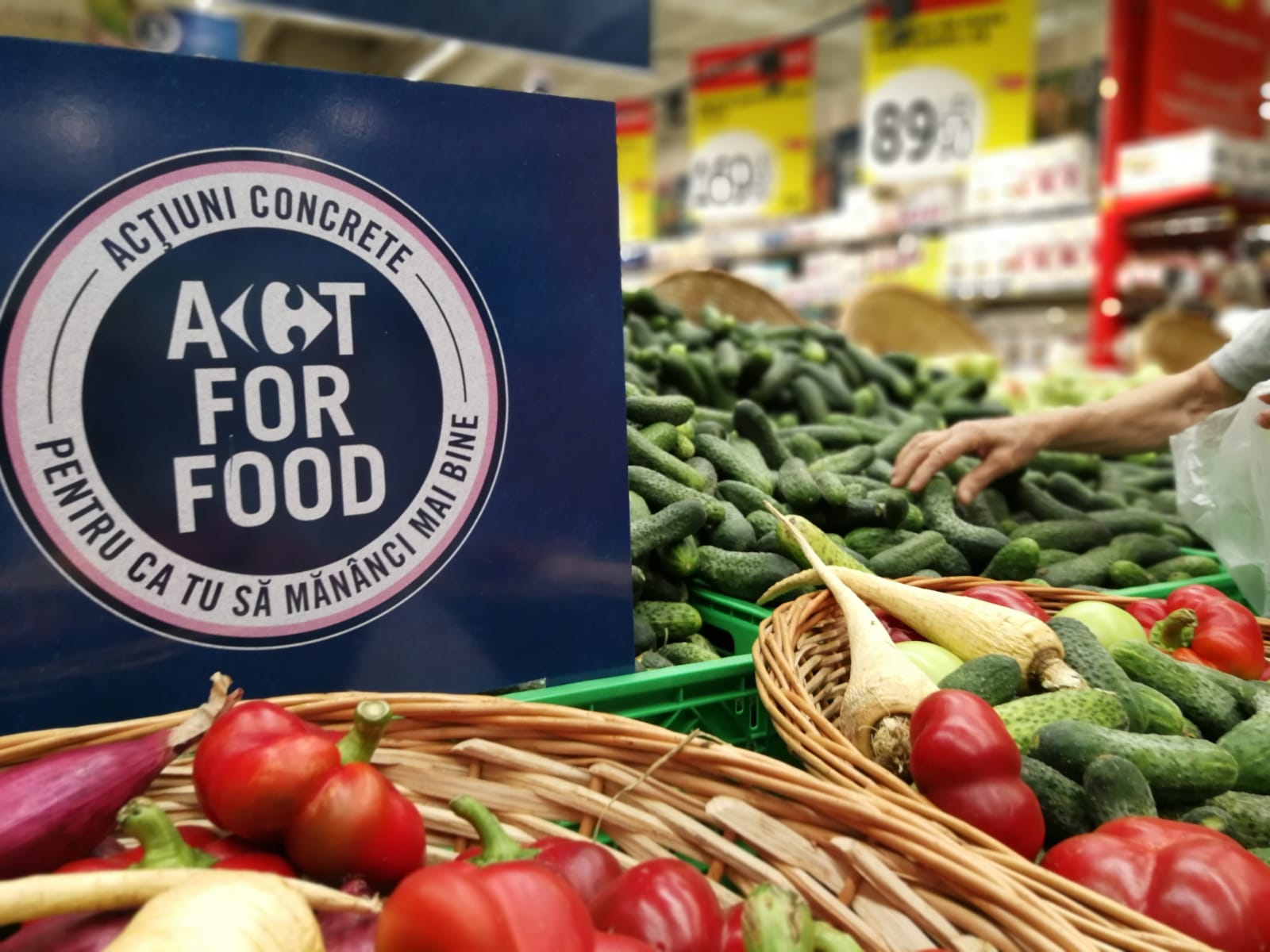 Carrefour lansează „Act for Food”, program mondial prin care își accelerează planul de tranziție alimentară Carrefour lansează „Act for Food”, program mondial prin care își accelerează planul de tranziție alimentară